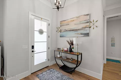 Entry Way - 101 Coventry Ln, Canton, MS 39046 photo 2 of 5