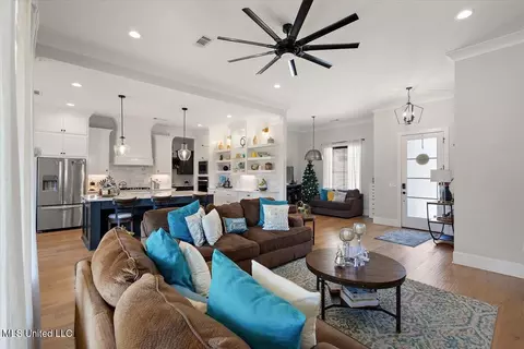 Living - 101 Coventry Ln, Canton, MS 39046 photo 1 of 1