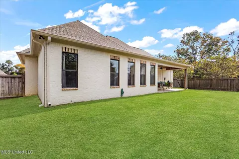 Exterior - 101 Coventry Ln, Canton, MS 39046 photo 6 of 8