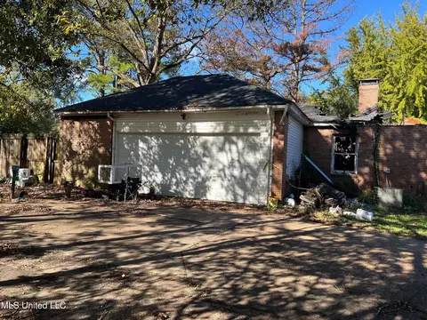 325 Oliver Ave, Sledge, MS 38670