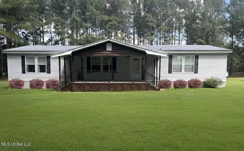 110 Anse Reed Rd, Magee, MS 39111