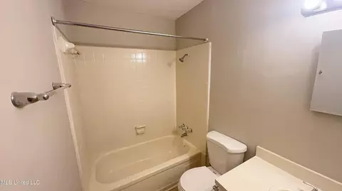 207-209 Lawrence Rd, Jackson, MS 39206 photo 4