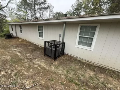 207-209 Lawrence Rd, Jackson, MS 39206 photo 2