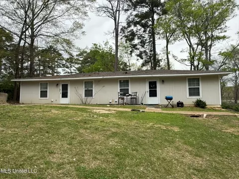 207-209 Lawrence Rd, Jackson, MS 39206