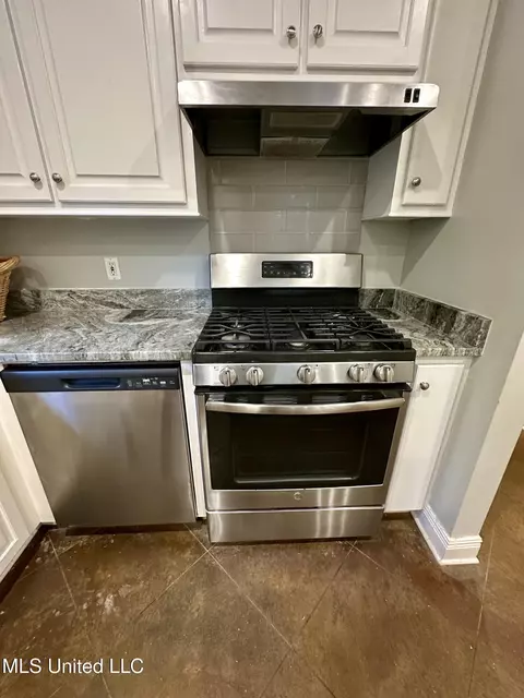 Kitchen - 120 Memory Ln, Magee, MS 39111 photo 3 of 5