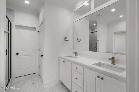 Bath - 116 Hutto Ln, Madison, MS 39110 photo 2 of 4