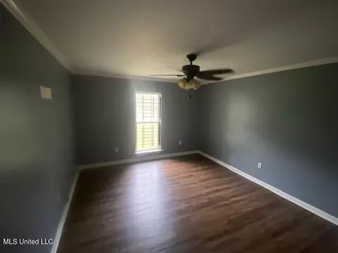 Living - 1055 Billy Bell Rd, Jackson, MS 39213 photo 3 of 3