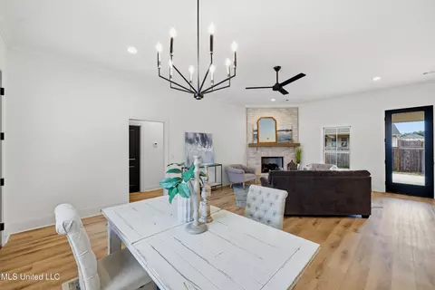 Dining - 230 Bronson Bnd, Flowood, MS 39232 photo 2 of 2