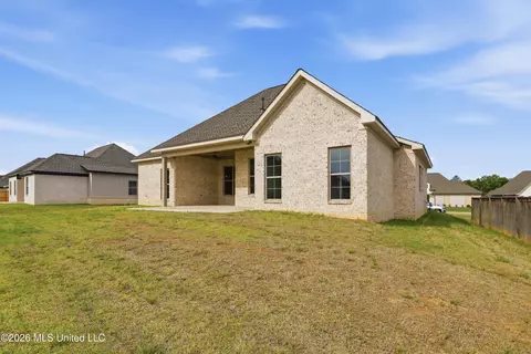 Exterior - 232 Bronson Bnd, Flowood, MS 39232 photo 4 of 5