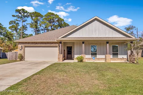 7134 Sonoma Dr, Biloxi, MS 39532