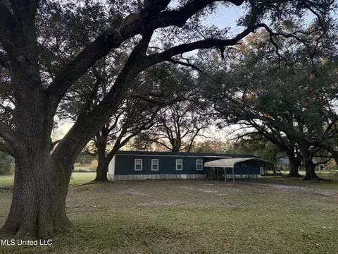 3513 Jerry Davis Rd, Moss Point, MS 39562