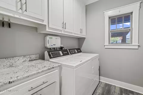 Other - 806 Long Leaf Cir, Brandon, MS 39042 photo 10 of 11