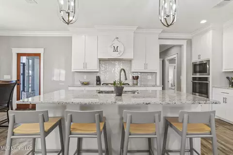 Kitchen - 806 Long Leaf Cir, Brandon, MS 39042 photo 1 of 7