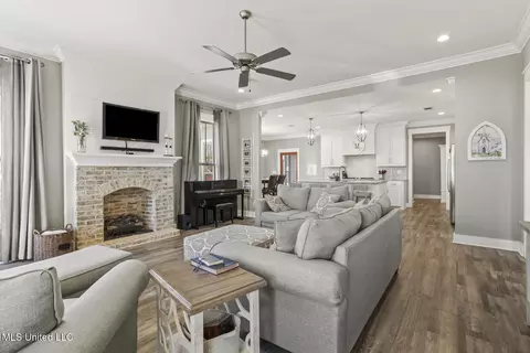 Other - 806 Long Leaf Cir, Brandon, MS 39042 photo 3 of 11