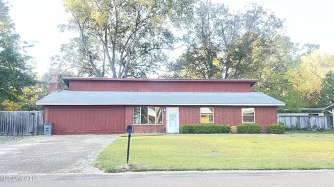 3232 Stark Dr, Pearl, MS 39208