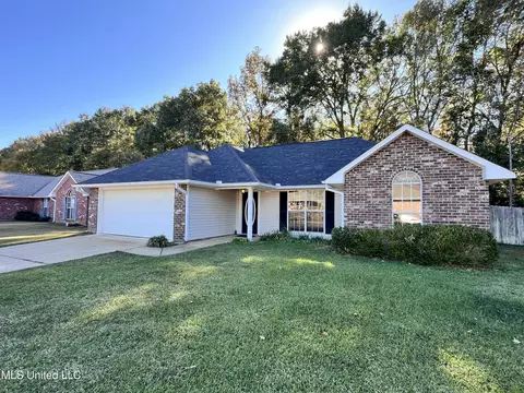 529 Eaglewood Dr, Florence, MS 39073 photo 3
