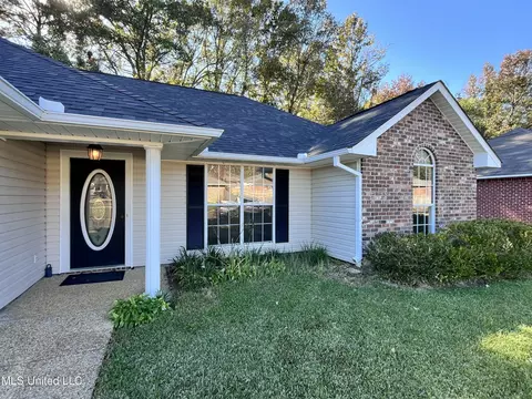 529 Eaglewood Dr, Florence, MS 39073 photo 5