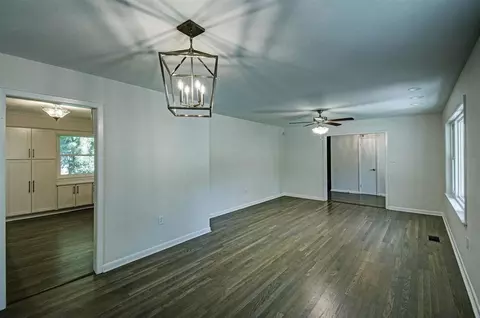 Living - 2256 N Cheryl Dr, Jackson, MS 39211 photo 2 of 7