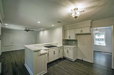 Kitchen - 2256 N Cheryl Dr, Jackson, MS 39211 photo 5 of 6