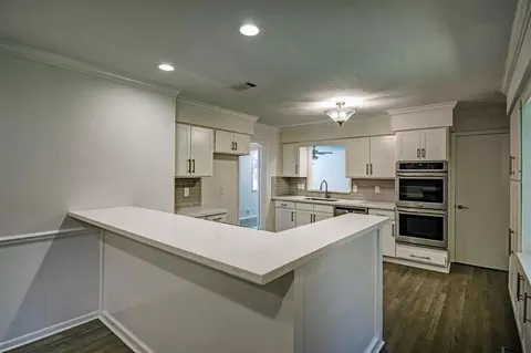 Kitchen - 2256 N Cheryl Dr, Jackson, MS 39211 photo 6 of 6