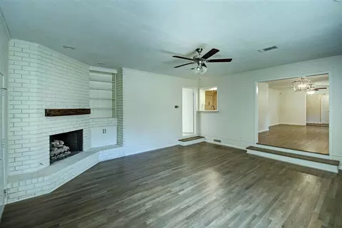 Living - 2256 N Cheryl Dr, Jackson, MS 39211 photo 5 of 7