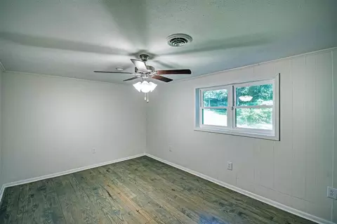 Bedroom - 2256 N Cheryl Dr, Jackson, MS 39211 photo 6 of 7