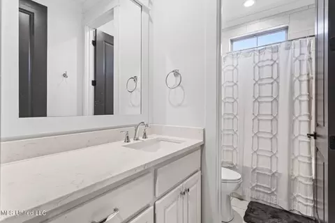 Bath - 193 Grace Dr, Flowood, MS 39232 photo 5 of 5
