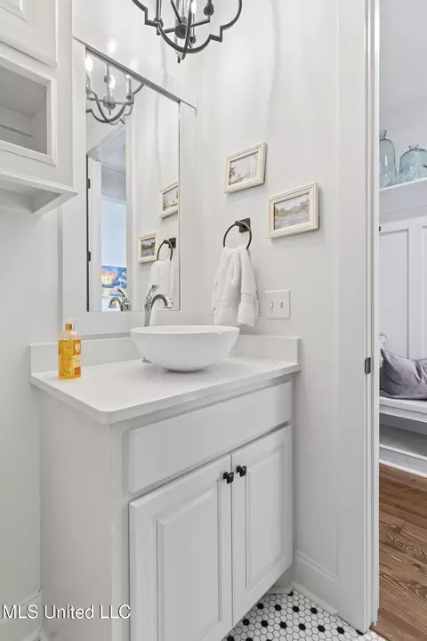 Bath - 193 Grace Dr, Flowood, MS 39232 photo 1 of 5