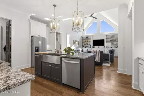 Kitchen - 193 Grace Dr, Flowood, MS 39232 photo 1 of 5