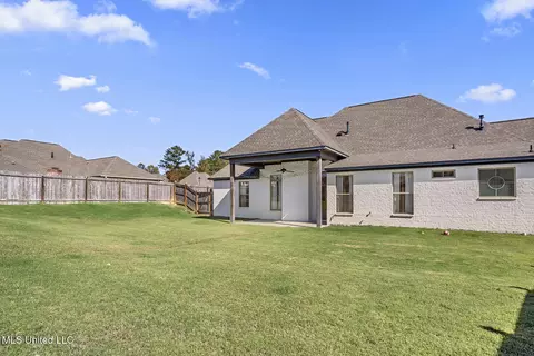 Exterior - 193 Grace Dr, Flowood, MS 39232 photo 4 of 4