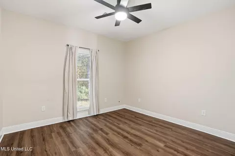Bedroom - 1028 Antler Dr, Summit, MS 39666 photo 1 of 4