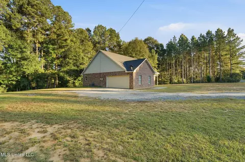 Exterior - 1028 Antler Dr, Summit, MS 39666 photo 3 of 5