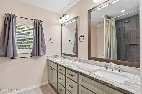Bath - 1028 Antler Dr, Summit, MS 39666 photo 1 of 3