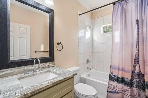 Bath - 1028 Antler Dr, Summit, MS 39666 photo 3 of 3