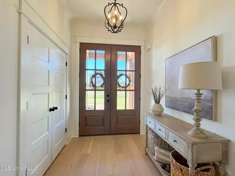 Entry Way - 5146 Watson View Dr, Nesbit, MS 38651 photo 1 of 2