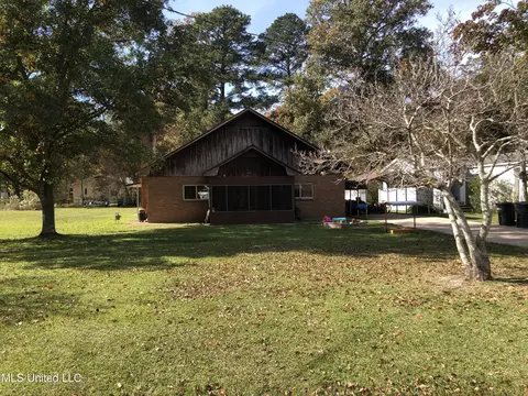 213 Harbor Ln, Brandon, MS 39047 photo 1