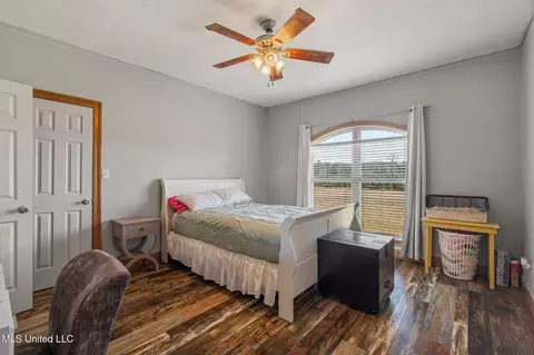 Bedroom - 2027 Chapel Dr, Summit, MS 39666 photo 4 of 7