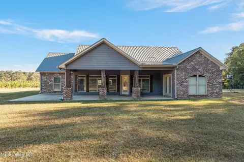 Exterior - 2027 Chapel Dr, Summit, MS 39666 photo 9 of 11