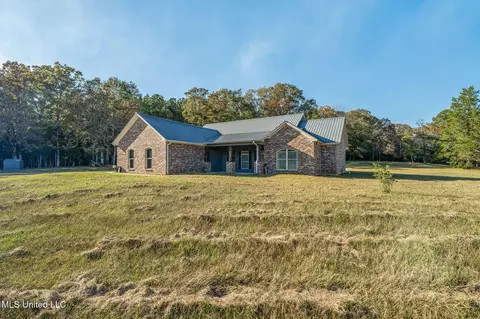 Exterior - 2027 Chapel Dr, Summit, MS 39666 photo 4 of 11