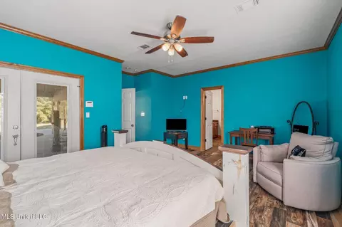 Bedroom - 2027 Chapel Dr, Summit, MS 39666 photo 2 of 7
