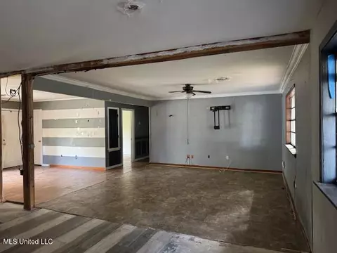 414 Colonial Cir, Jackson, MS 39211 photo 5