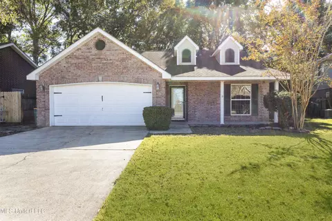 2115 Lauren Dr, Biloxi, MS 39532