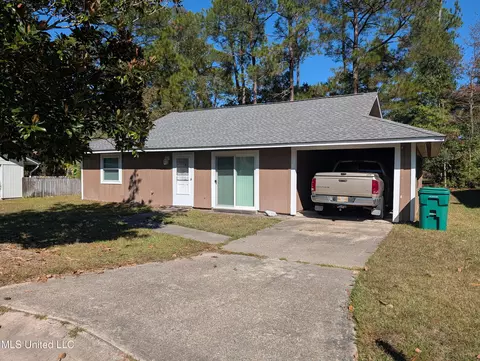 6 Stag Ct, Diamondhead, MS 39525 photo 4