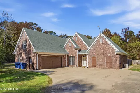 10988 W Commerce St, Hernando, MS 38632