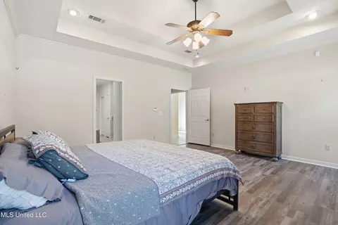 Bedroom - 10988 W Commerce St, Hernando, MS 38632 photo 2 of 5