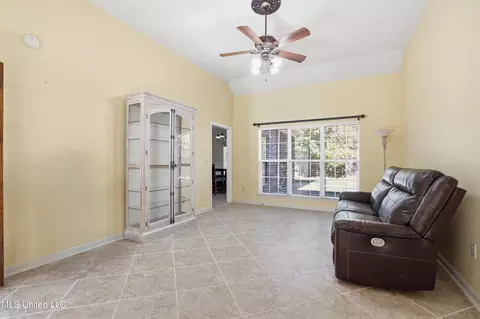 Living - 10988 W Commerce St, Hernando, MS 38632 photo 1 of 3