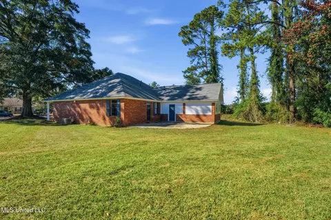 Exterior - 602 Stones Throw Ln, Brookhaven, MS 39601 photo 3 of 5