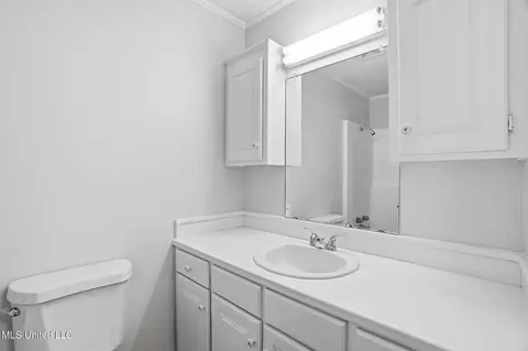 Bath - 602 Stones Throw Ln, Brookhaven, MS 39601 photo 1 of 3