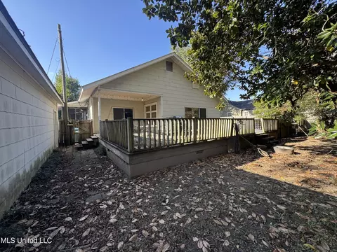 Exterior - 118 N Cassidy St, Sumner, MS 38957 photo 3 of 4