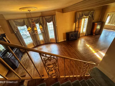 Living - 118 N Cassidy St, Sumner, MS 38957 photo 1 of 3